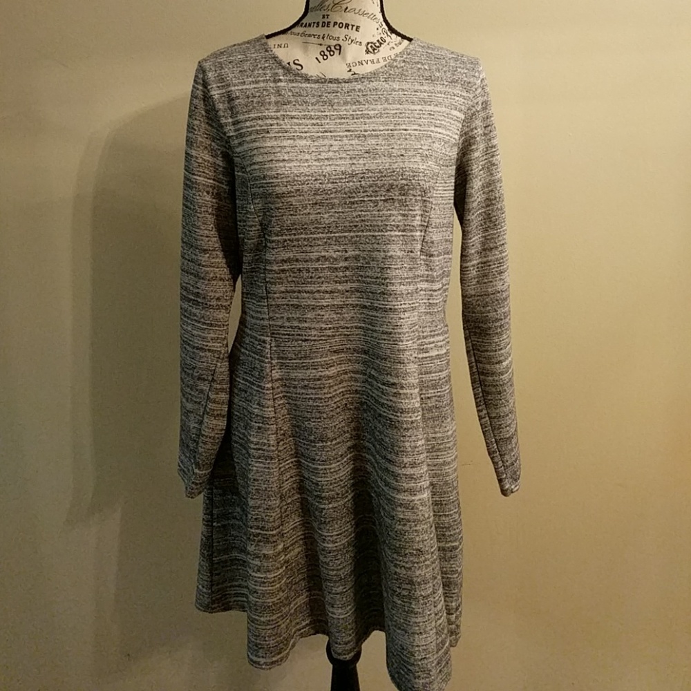 Long sleeved gray dress